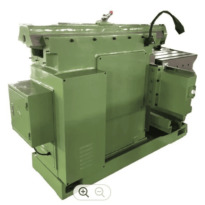 Stroj na tvarovanie kovov